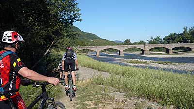 puente la reina